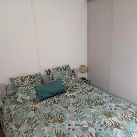 Jolie Maisonnette Dans Résidence Avec Piscine, Clim, Lave-linge, Lave-vaisselle Et Wifi *