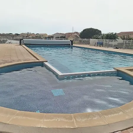 Jolie Maisonnette Dans Résidence Avec Piscine, Clim, Lave-linge, Lave-vaisselle Et Wifi * Le Barcarès