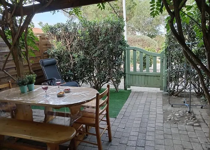 Jolie Maisonnette Dans Résidence Avec Piscine, Clim, Lave-linge, Lave-vaisselle Et Wifi