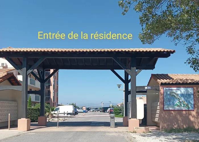 Jolie Maisonnette Dans Résidence Avec Piscine, Clim, Lave-linge, Lave-vaisselle Et Wifi Hébergement de vacances Le Barcarès